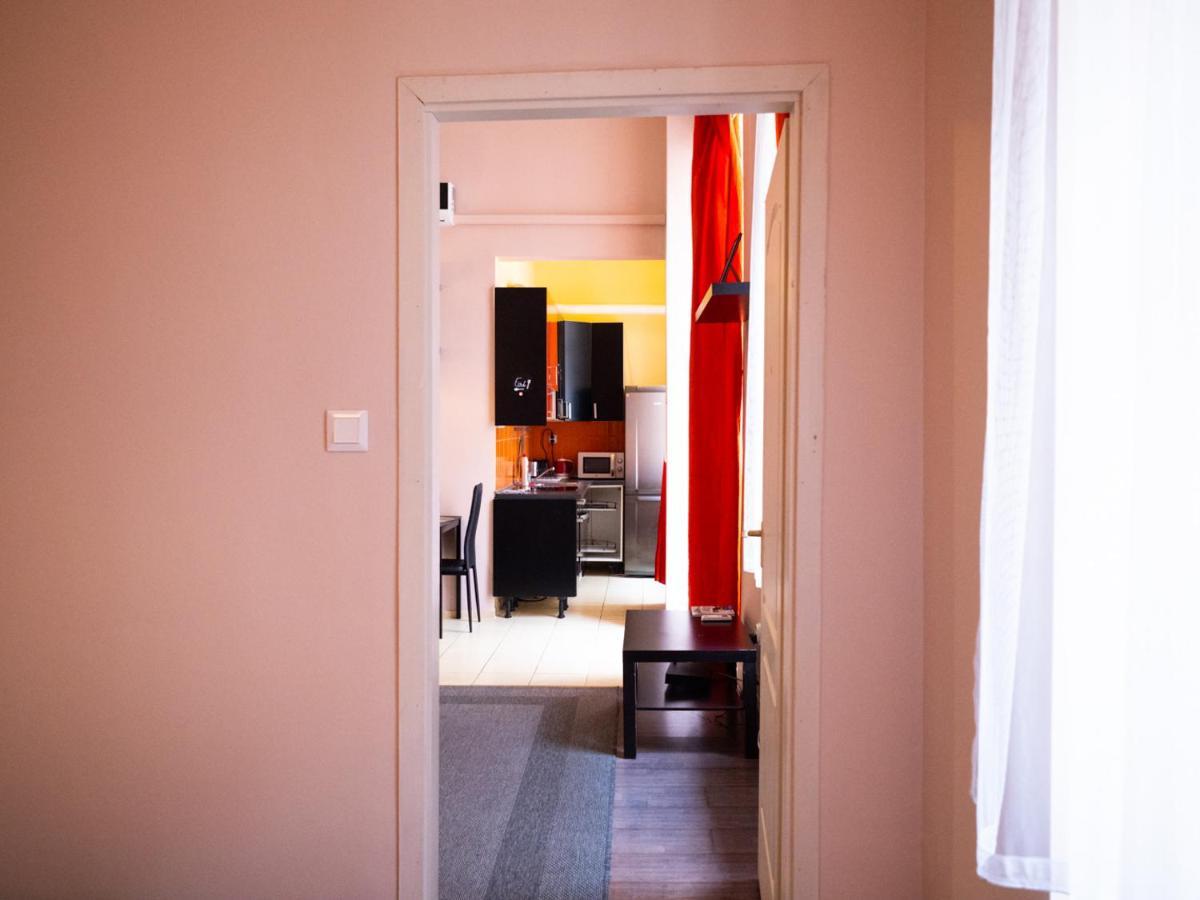 Better Than Home Apartment Будапеща Екстериор снимка