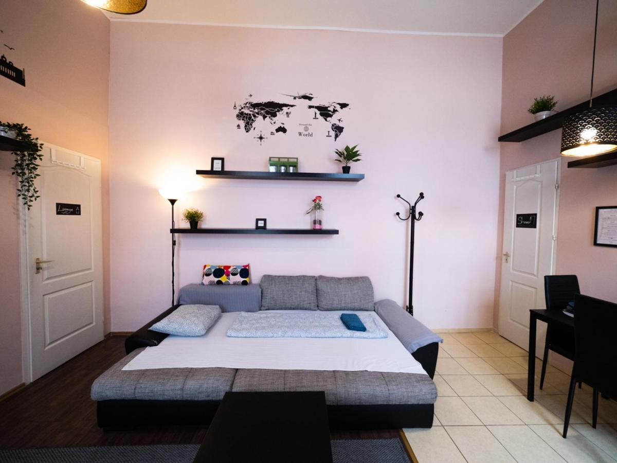 Better Than Home Apartment Будапеща Екстериор снимка